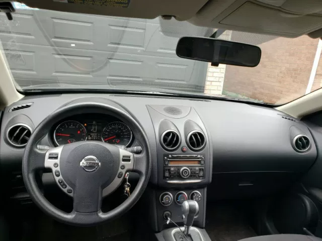 2013 Nissan Rouge Accident free and Certified